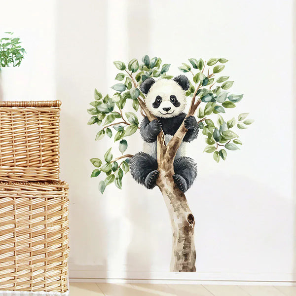 Adesivo murale panda ad acquerello sul tronco di un albero